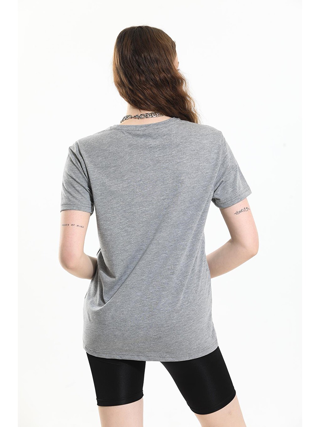 Gri Oversize Fit Pamuklu Kısa Kollu Basic Uniseks Kadın Erkek Tişört-4