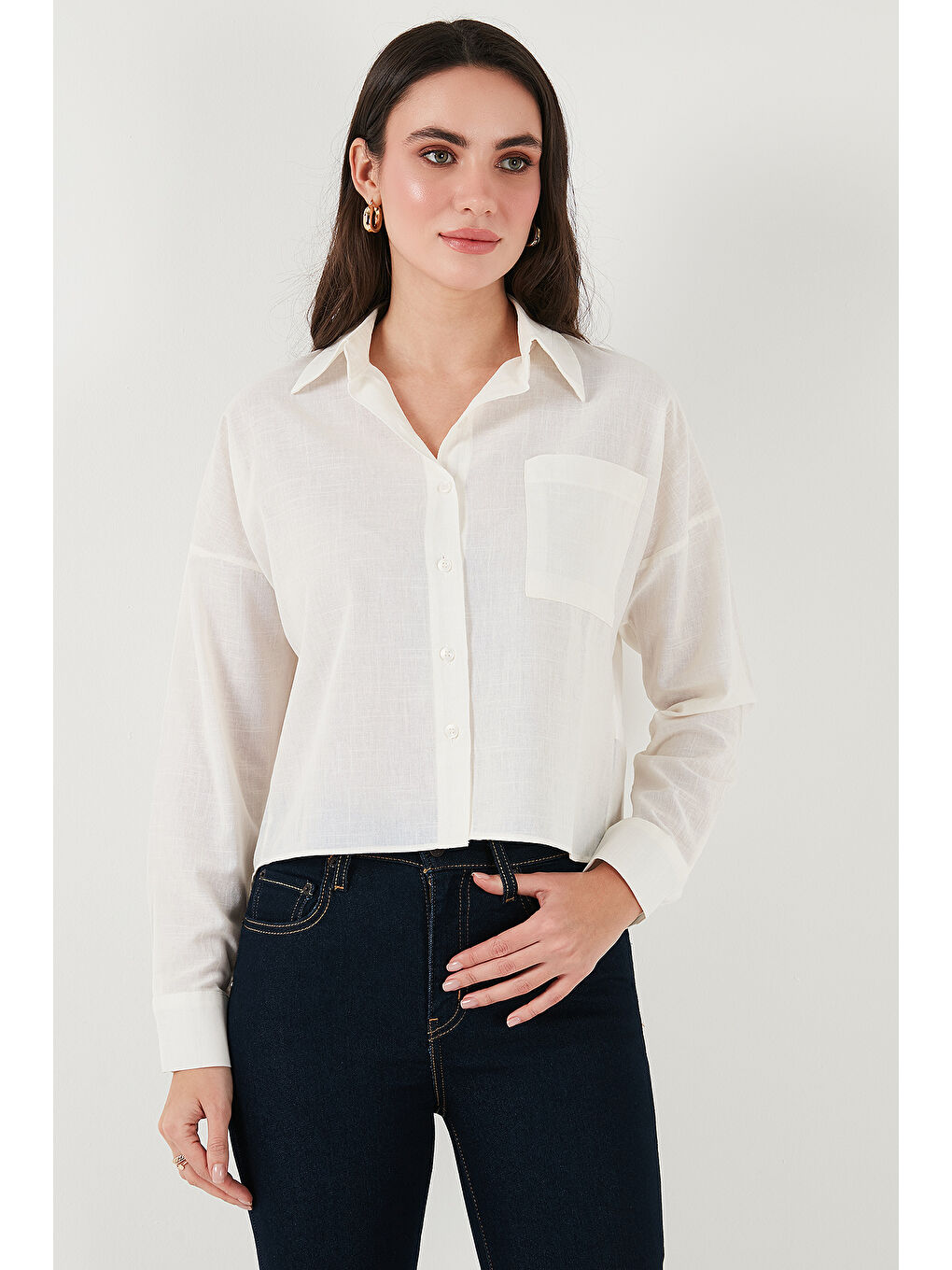 Ekru Pamuk Ve Keten Karışımlı Regular Fit Önü Kısa Arkası Uzun Kadın Gömlek 6772867-5