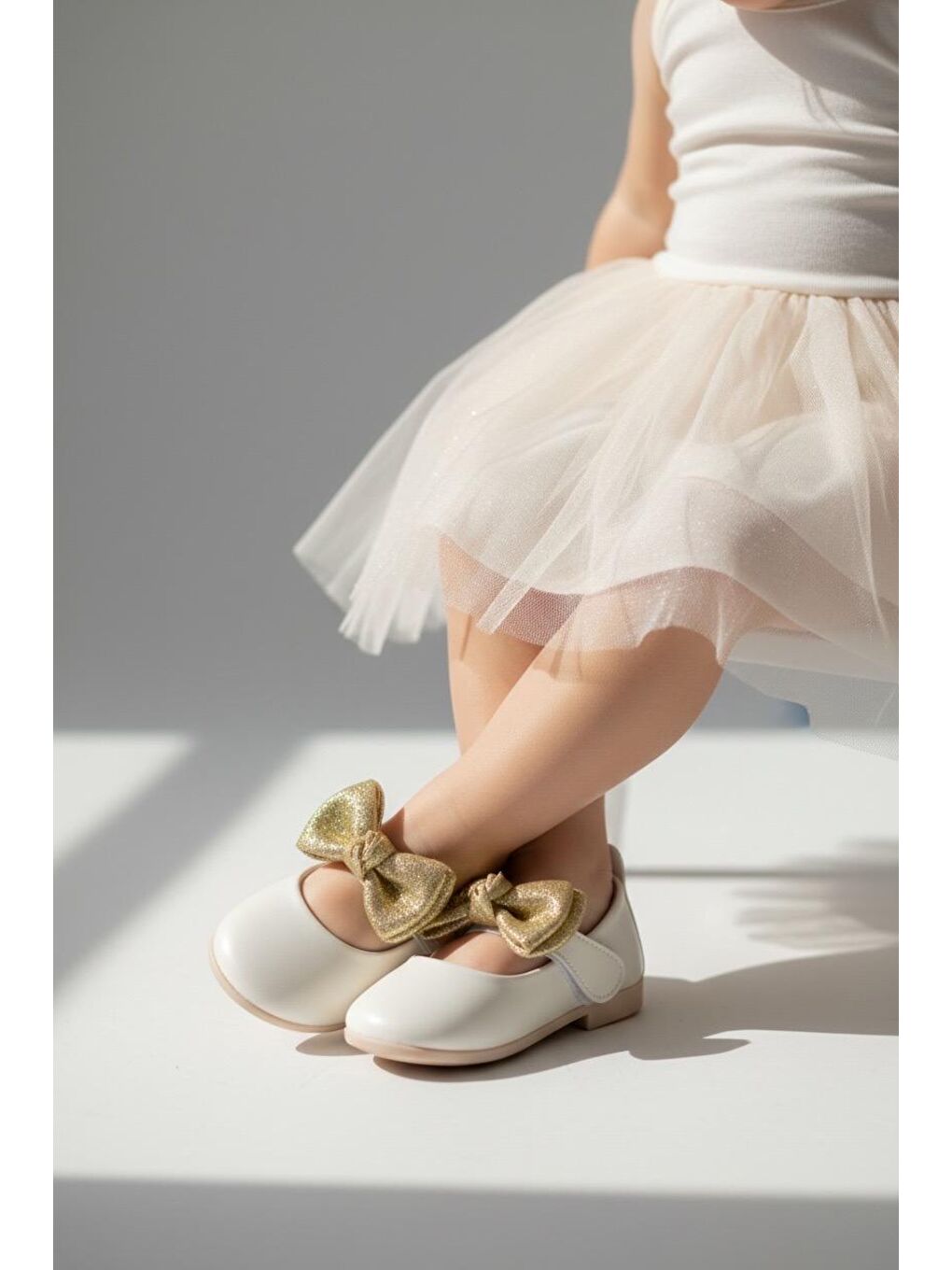 Ekru Kız Çocuk Cırt Cırtlı Kurdele Detaylı Babet-1