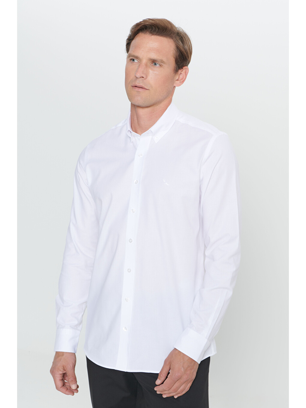 Erkek Beyaz Slim Fit Dar Kesim %100 Pamuk Düğmeli Yaka Oxford Gömlek-2