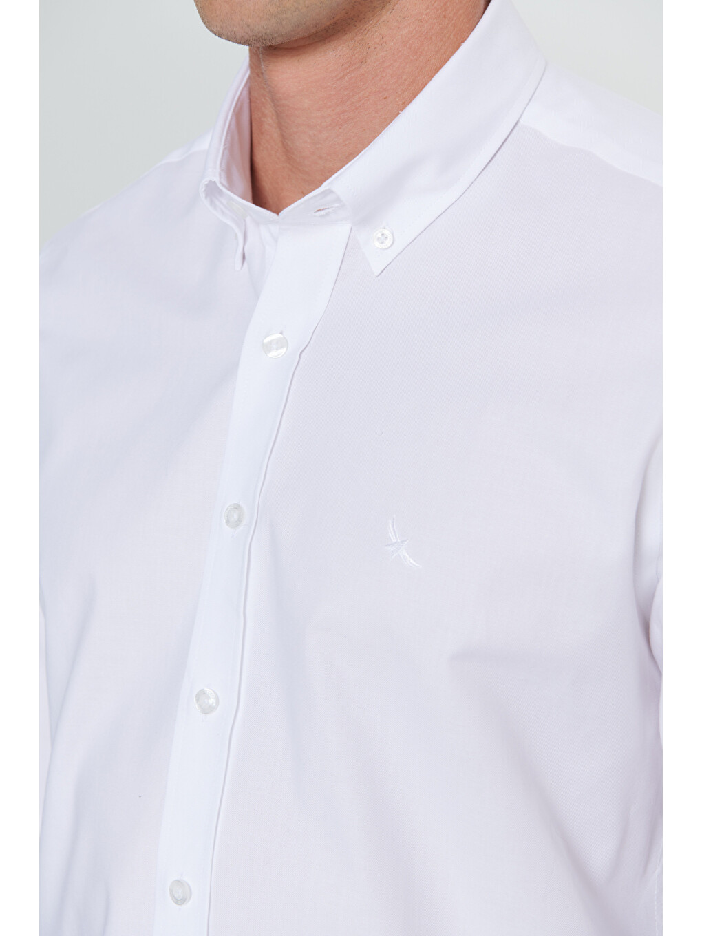 Erkek Beyaz Slim Fit Dar Kesim %100 Pamuk Düğmeli Yaka Oxford Gömlek-5