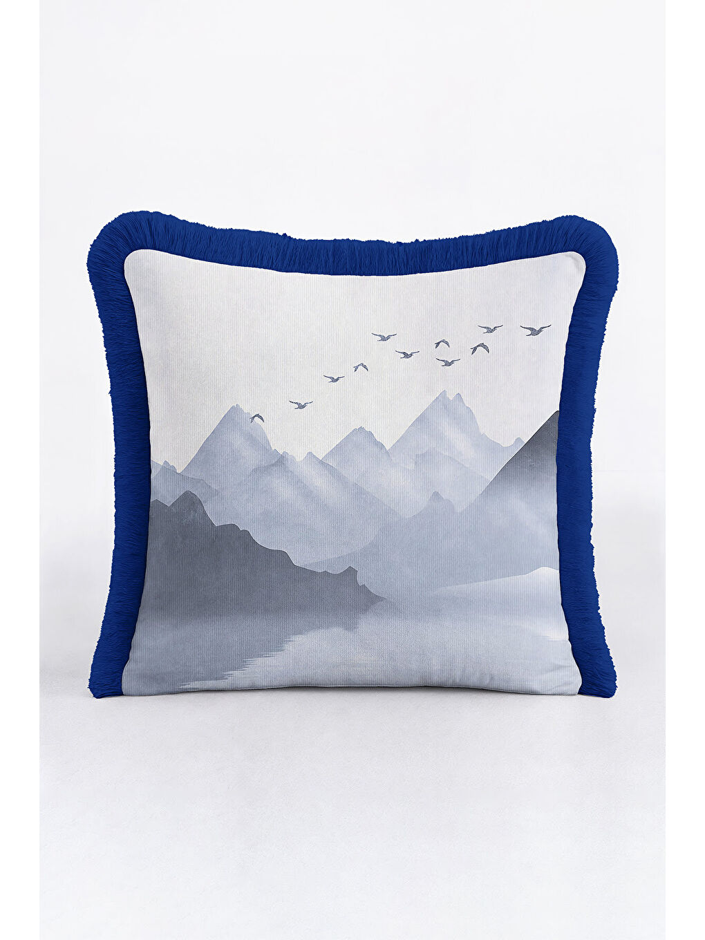 Karışık Füme Dağ Manzaralı Saçaklı Yastık Kılıfı - Minimalist Doğa Temalı Mavi Püsküllü Kırlent Kılıfı-4