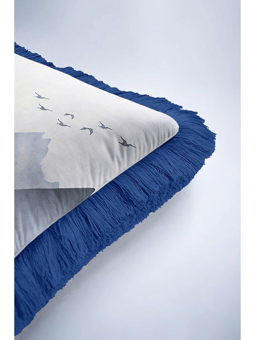 Karışık Füme Dağ Manzaralı Saçaklı Yastık Kılıfı - Minimalist Doğa Temalı Mavi Püsküllü Kırlent Kılıfı-6