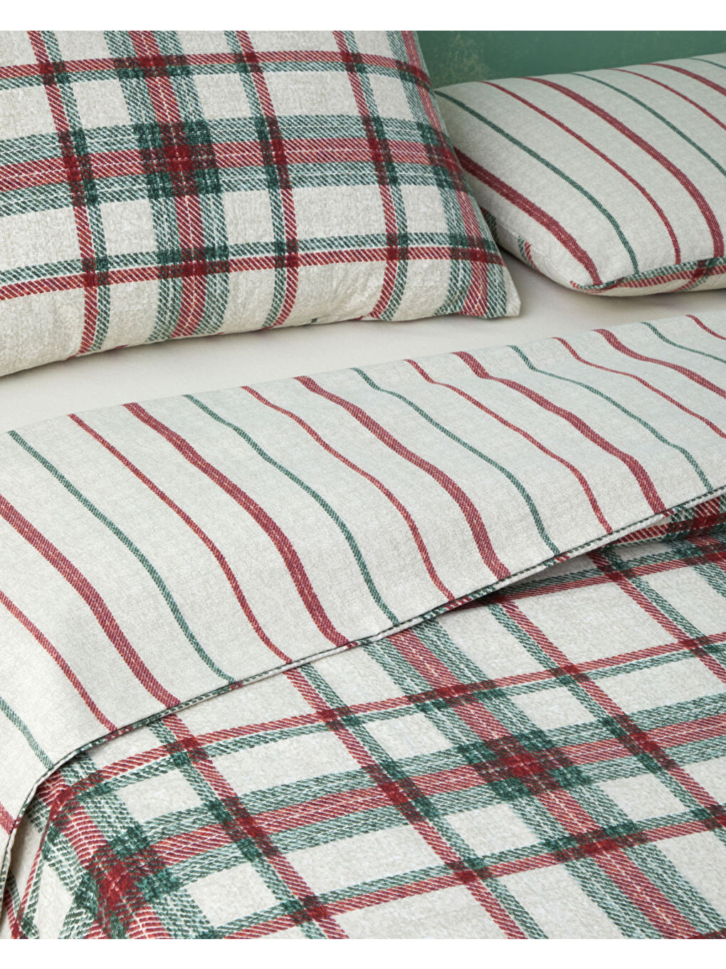 Winter Check Flanel Çift Kişilik Nevresim Takımı 200x220 cm Yeşil – Kırmızı-3