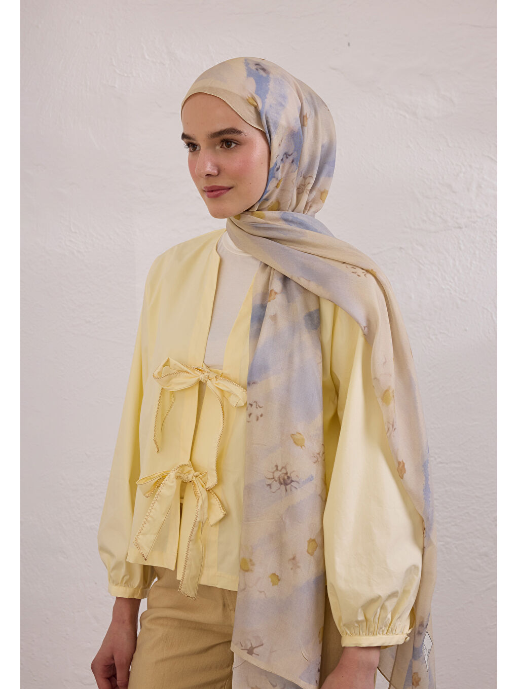 Soft Daısy Desen Rami Şal Bej-1