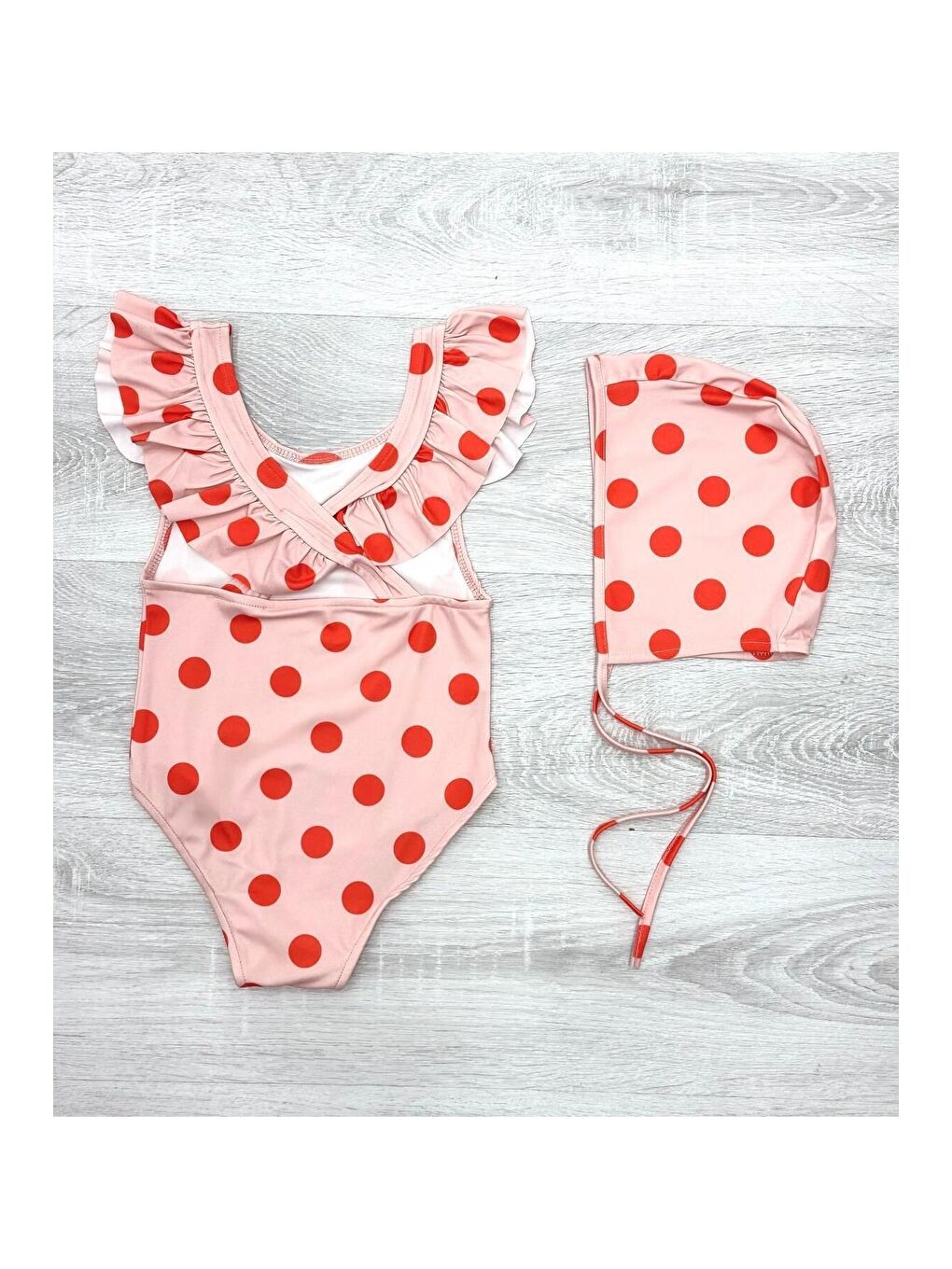 Kırmızı Sırttan Çapraz Fırfır Detaylı Boneli Kız Çocuk Mayo-1