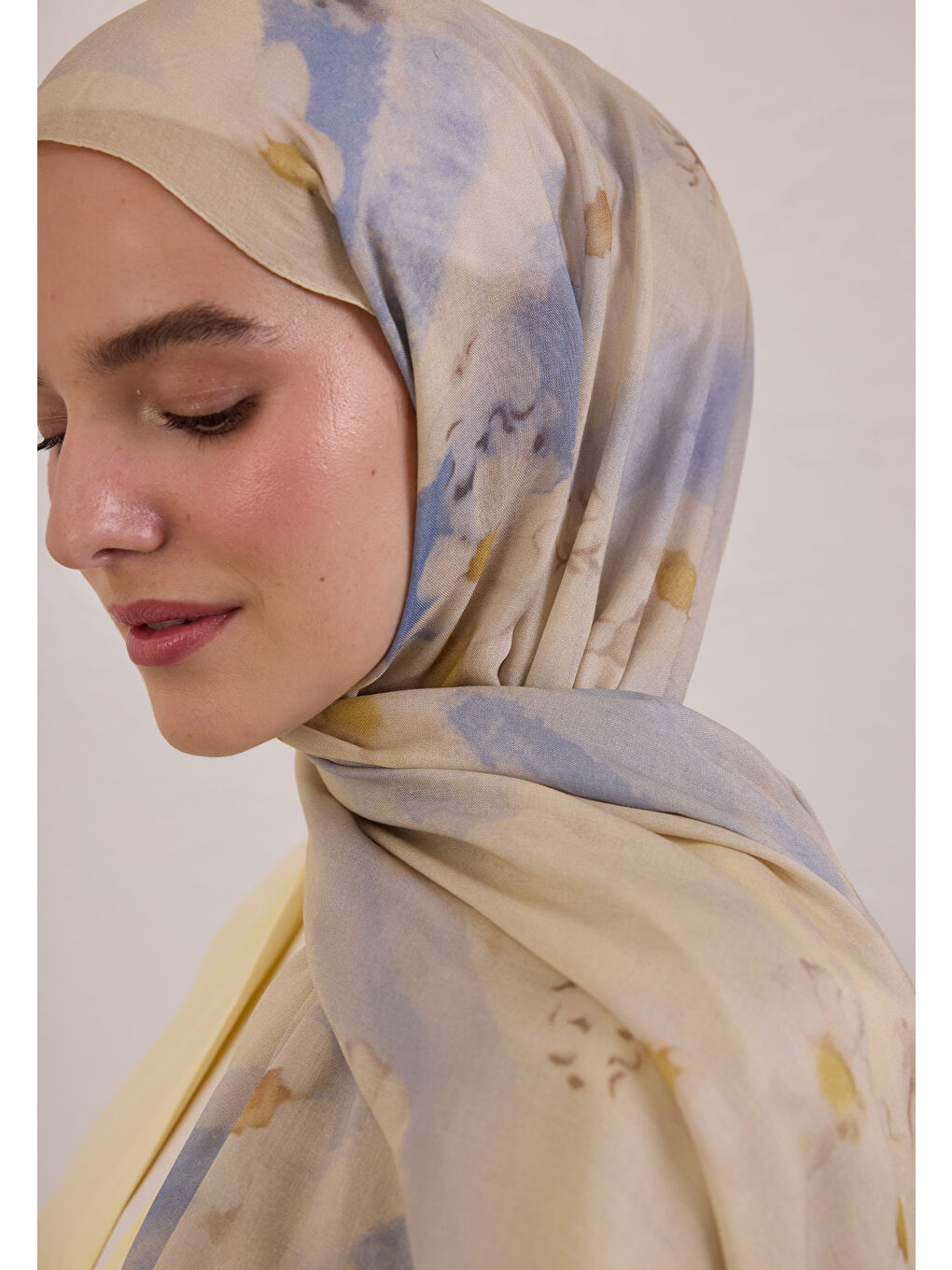 Soft Daısy Desen Rami Şal Bej-3