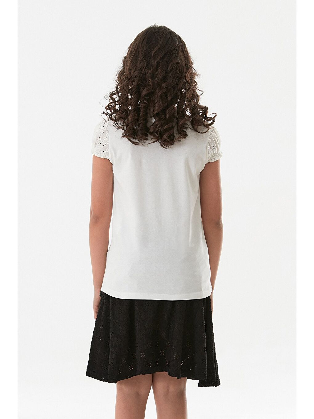 Ekru Nakışlı F Harf Armalı Kız Çocuk Bluz-3