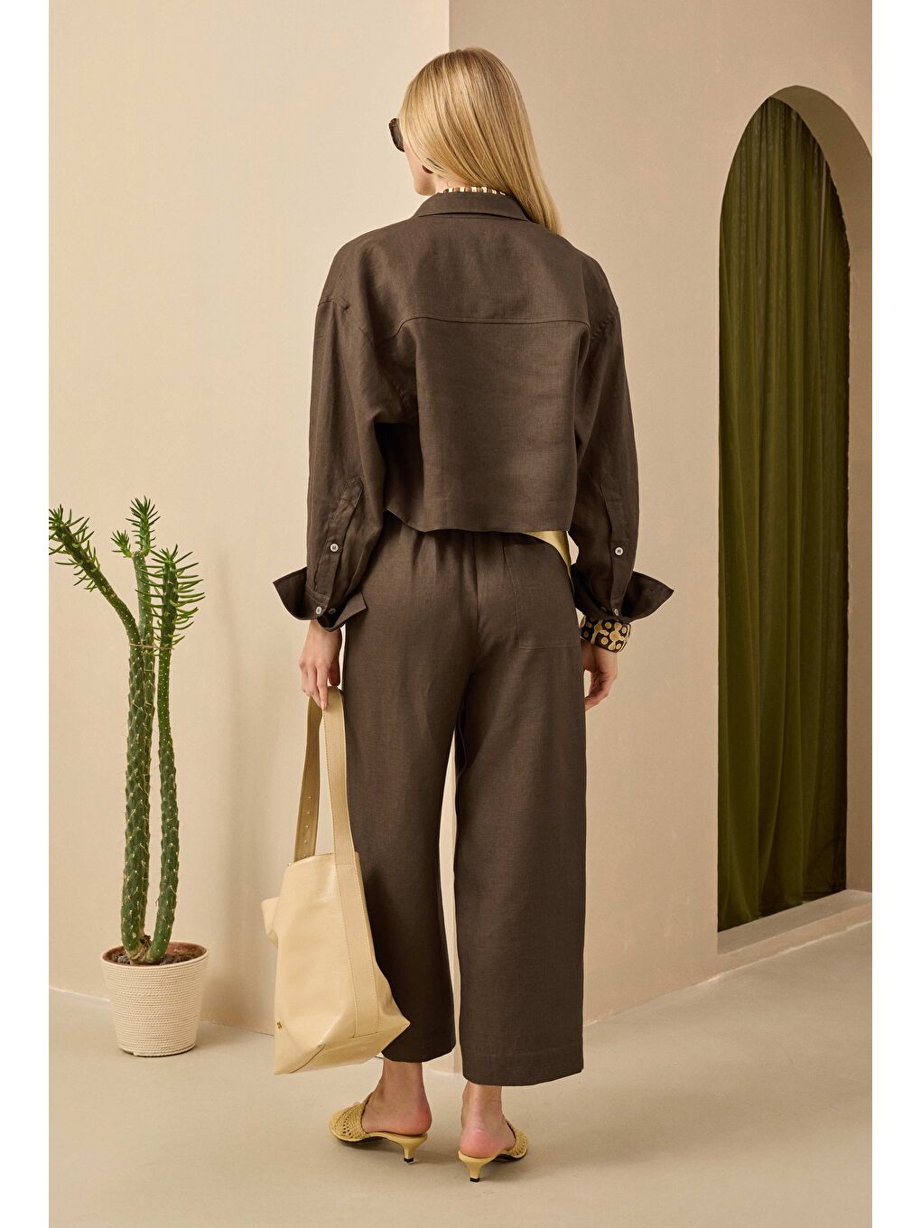 Kahverengi Midi Keten Pantolon Fındık-1