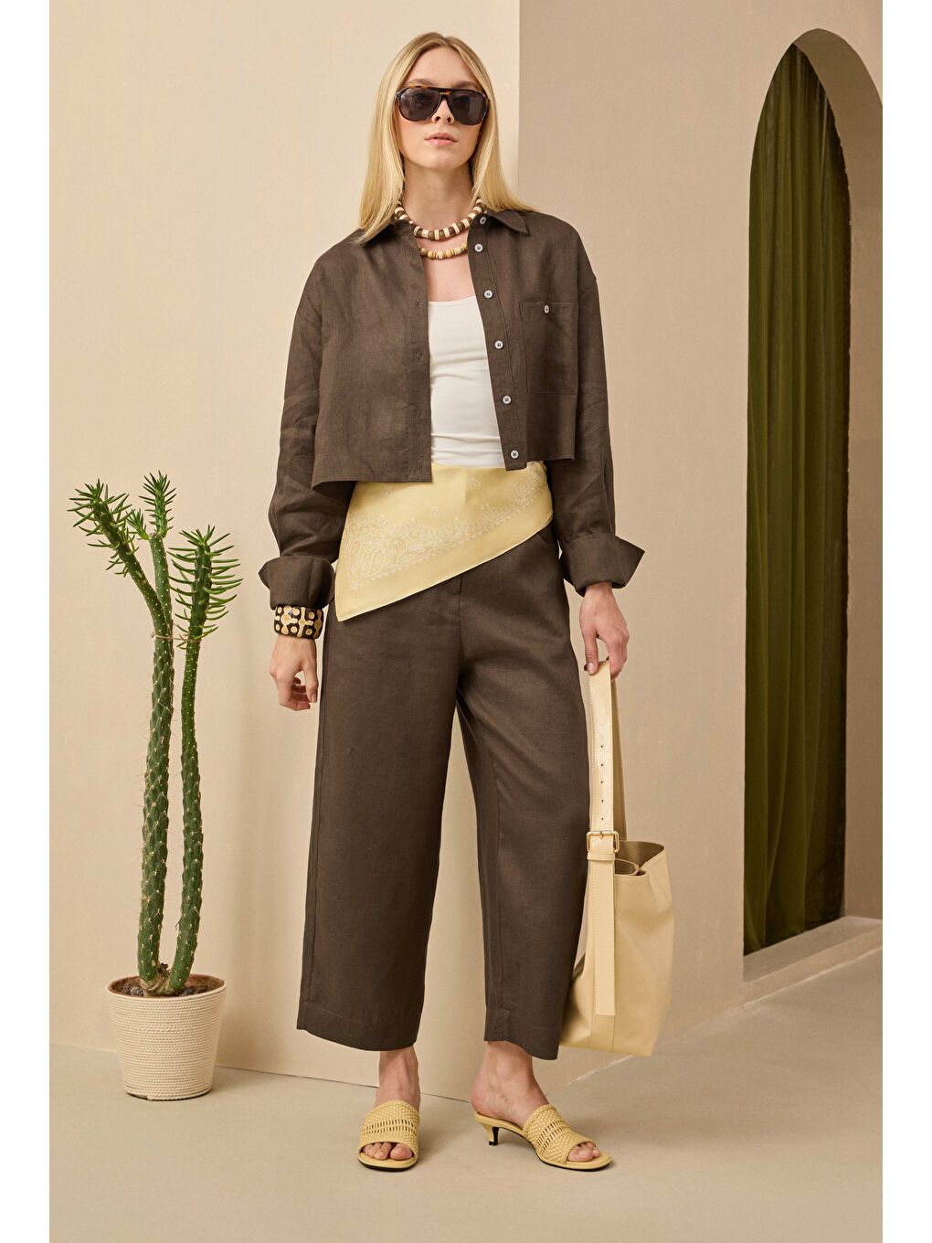 Kahverengi Midi Keten Pantolon Fındık-2