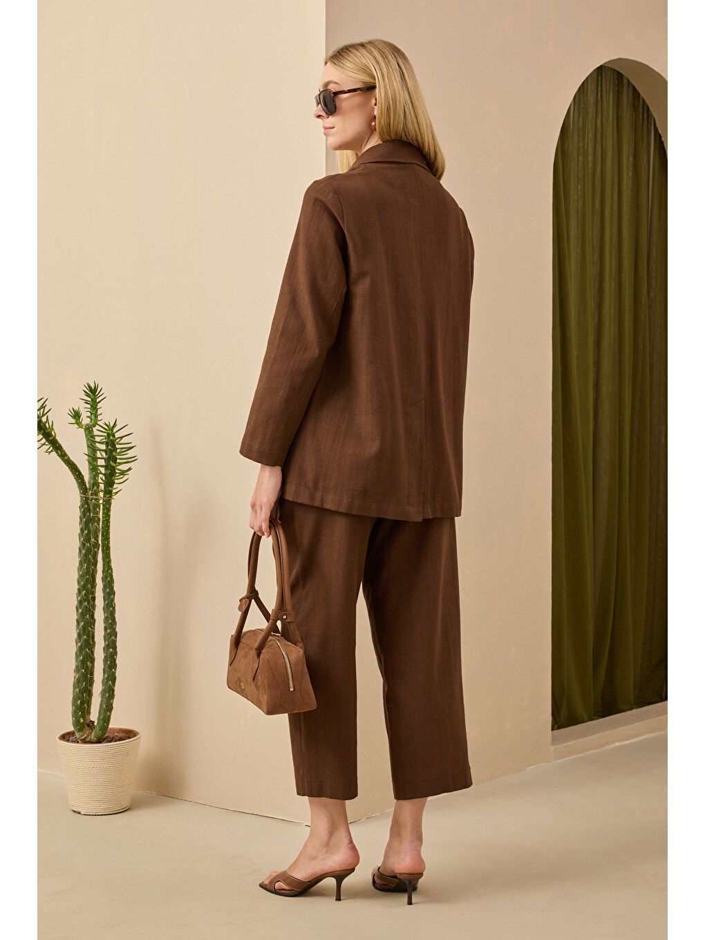 Kahverengi Çift Pileli Keten Pantolon Kahve-1