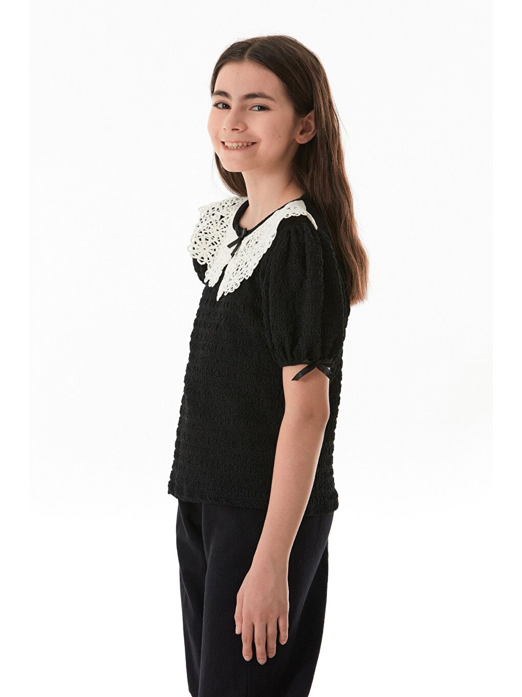 Siyah Fiyonk Ve Dantel Detaylı Kız Çocuk Bluz-3
