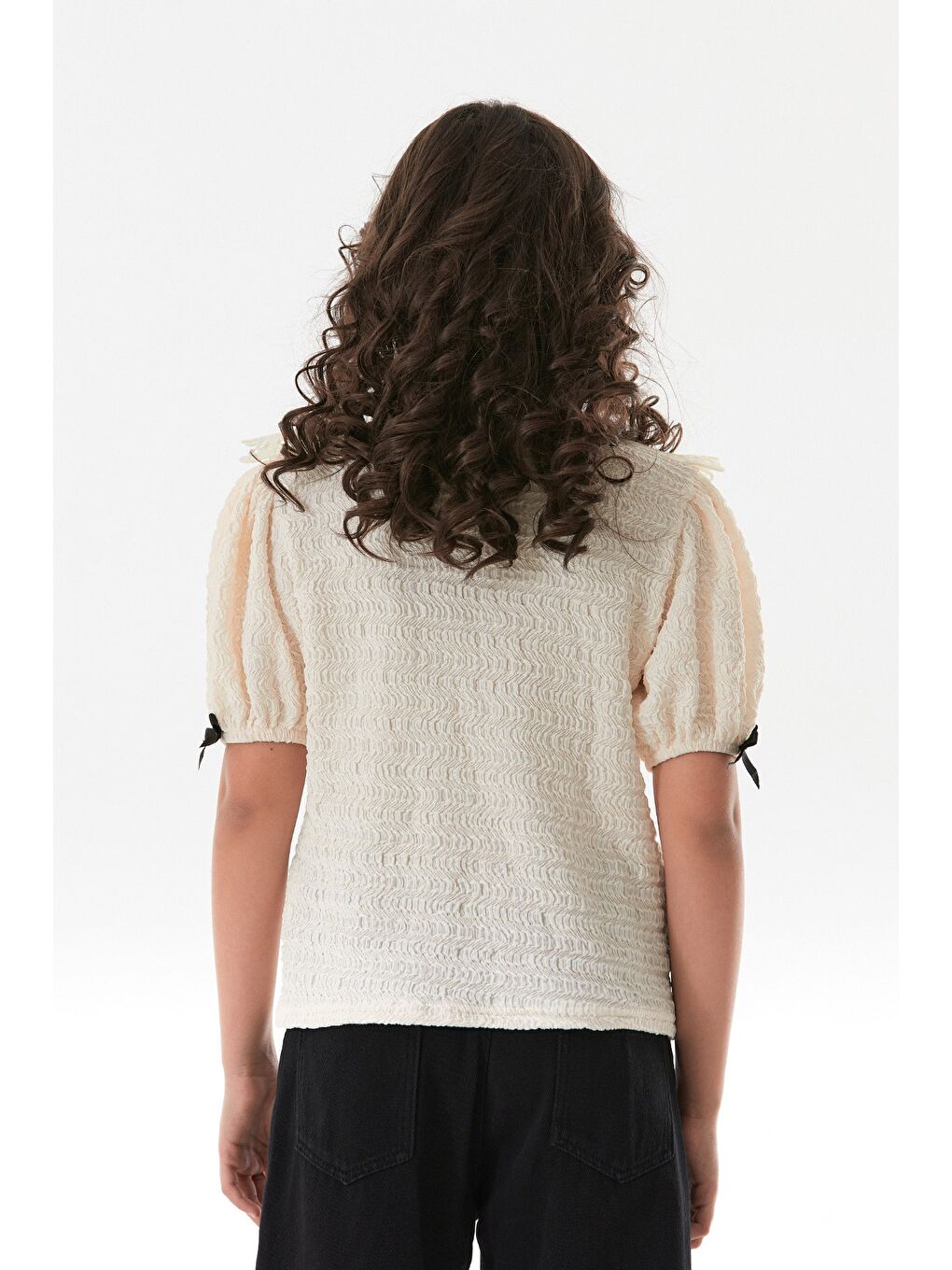 Ekru Fiyonk Ve Dantel Detaylı Kız Çocuk Bluz-2