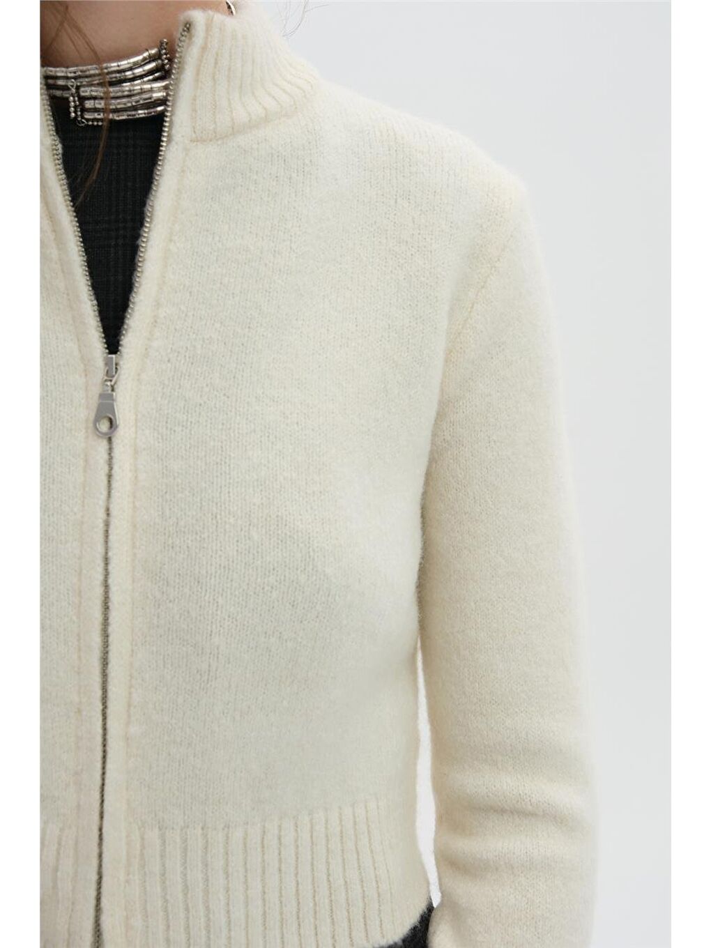 Ekru Fermuarlı Crop Triko Hırka-3