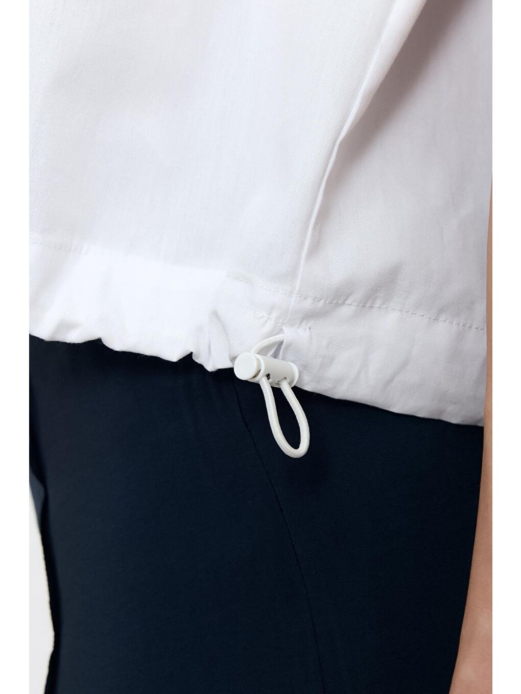 Beyaz %100 Pamuk Cepli Bluz-3