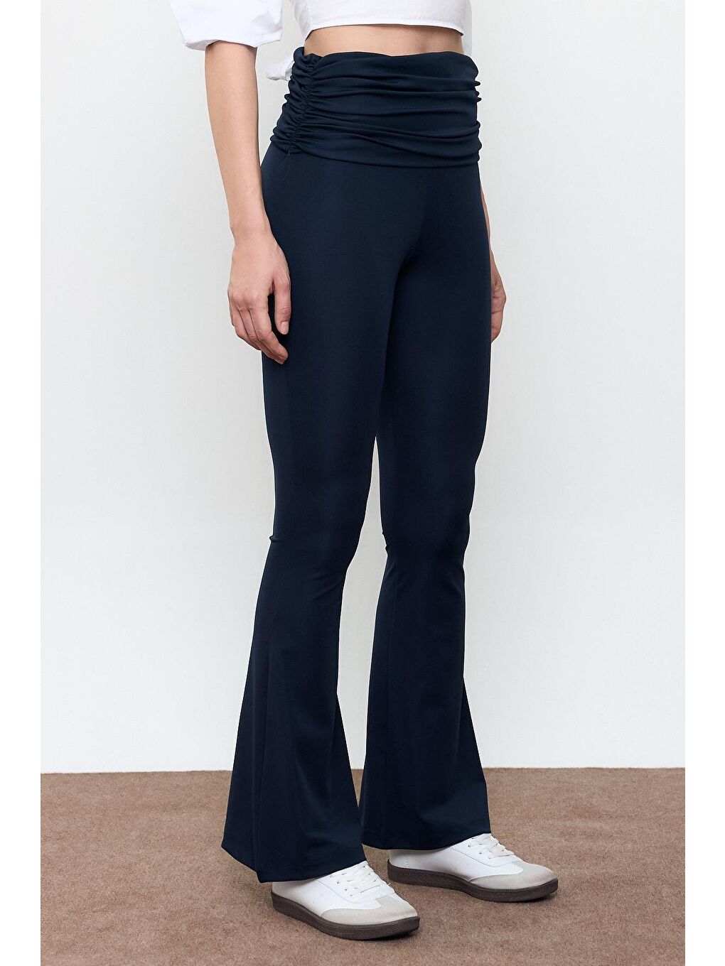 Lacivert Beli Büzgülü İspanyol Paça Pantolon-3