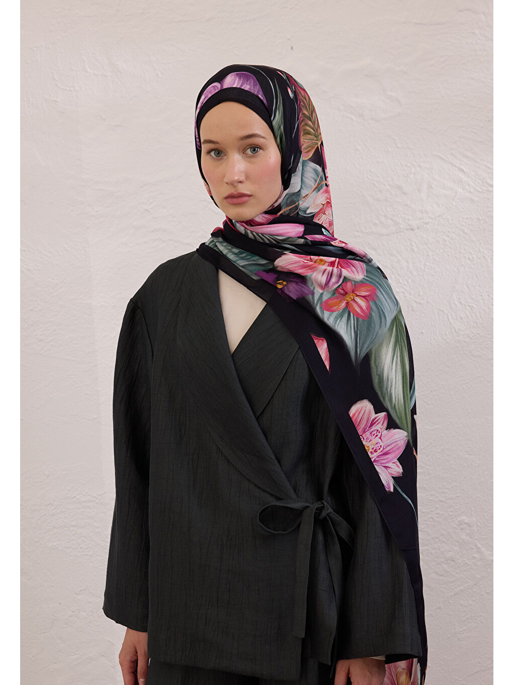 Elegant Flower Desen Rami Şal Siyah