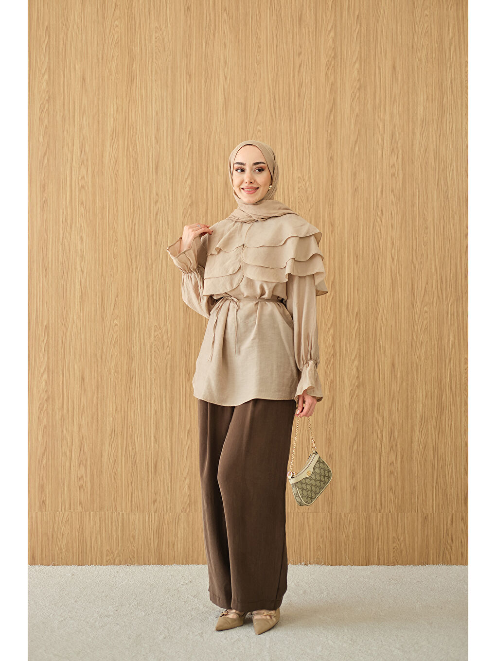 Ekru Kadın Geniş Katlı Yaka Bel Bağlamalı Tunik Krem-3