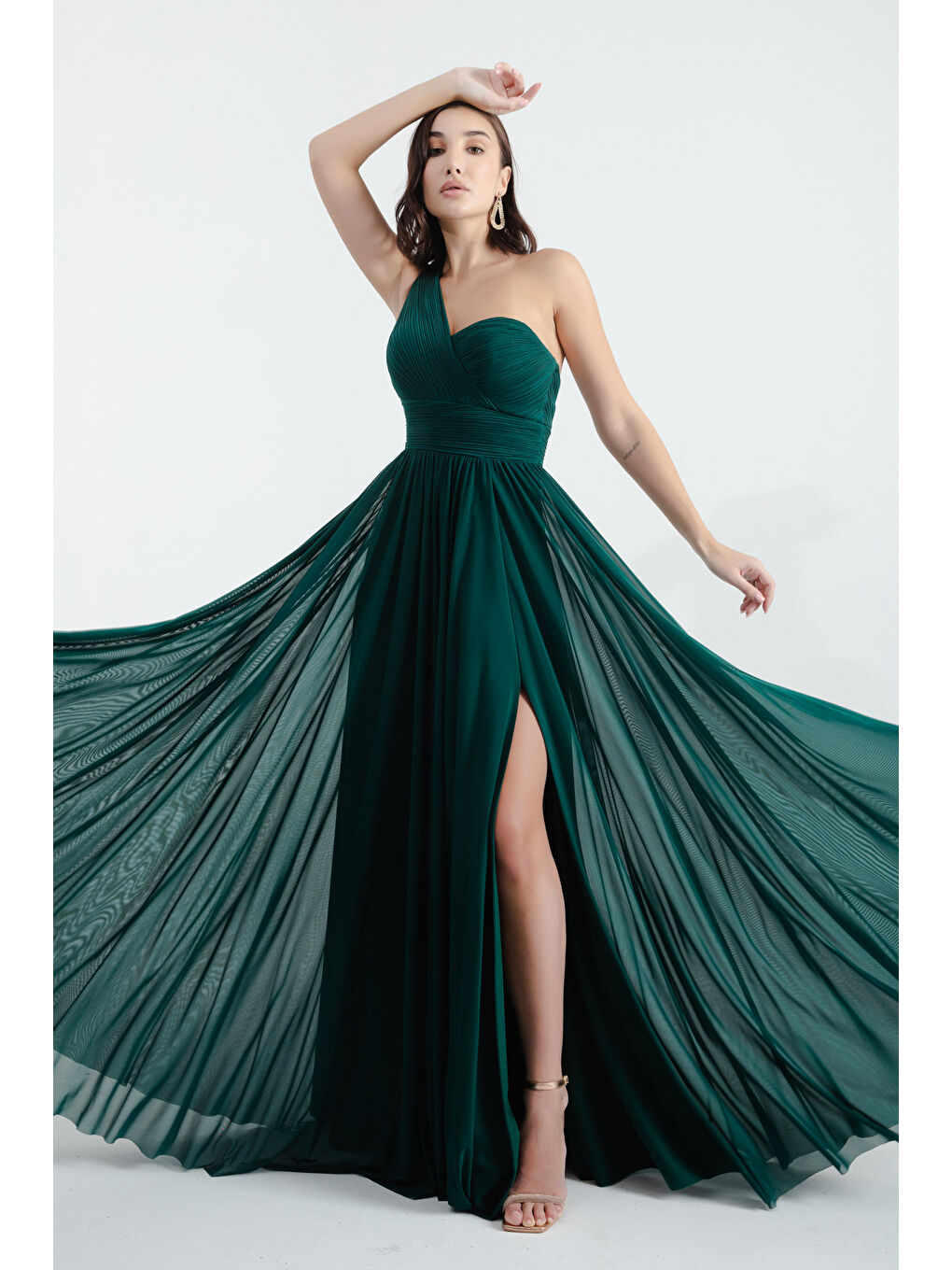Kadın Zümrüt Yeşili Tek Omuz Yırtmaçlı Uzun Abiye Elbise-2