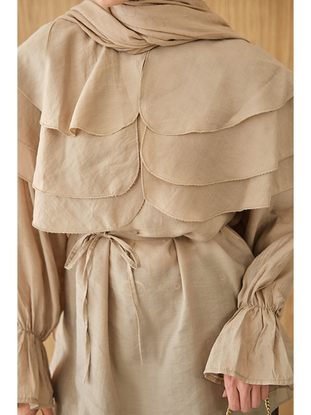 Ekru Kadın Geniş Katlı Yaka Bel Bağlamalı Tunik Krem-4