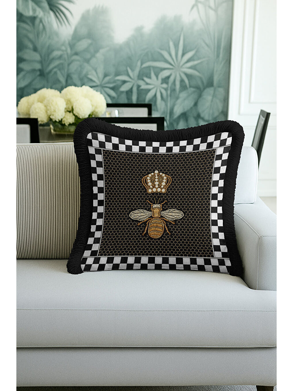 Karışık Lüks Arı Nakışlı Saçaklı Yastık Kılıfı - Kraliyet Taç Motifli Siyah Gold Püsküllü Kırlent Kılıfı-3