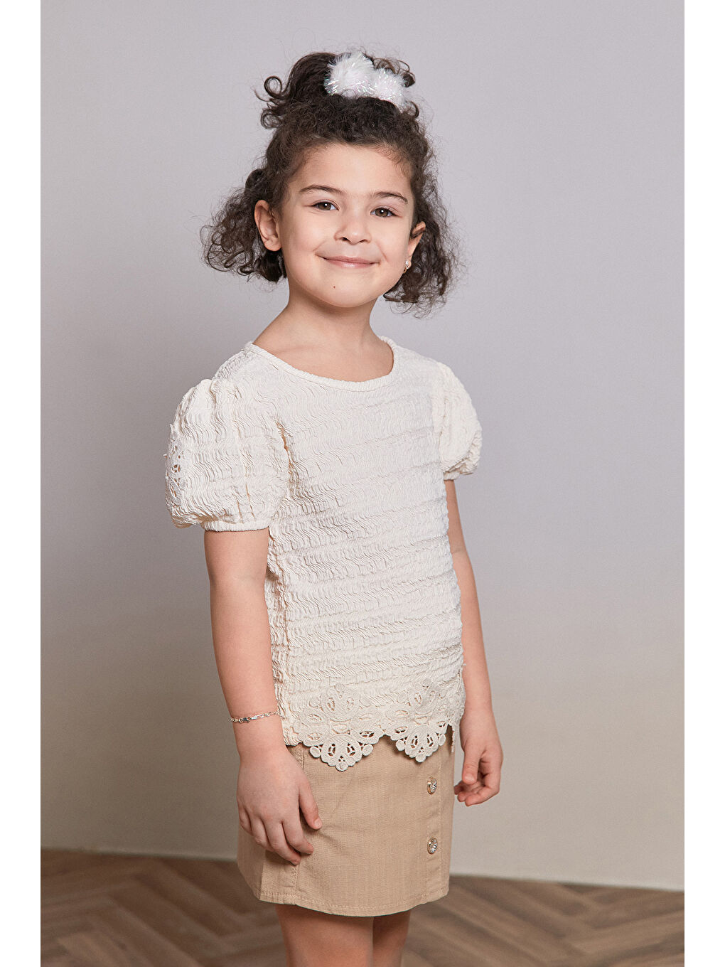 Ekru Beli Güpürlü Balon Kol Kız Çocuk Bluz-2