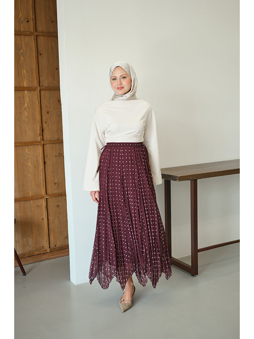 Kadın Puantiye Detay Yan Bağcık Şifon Etek Mürdüm-4