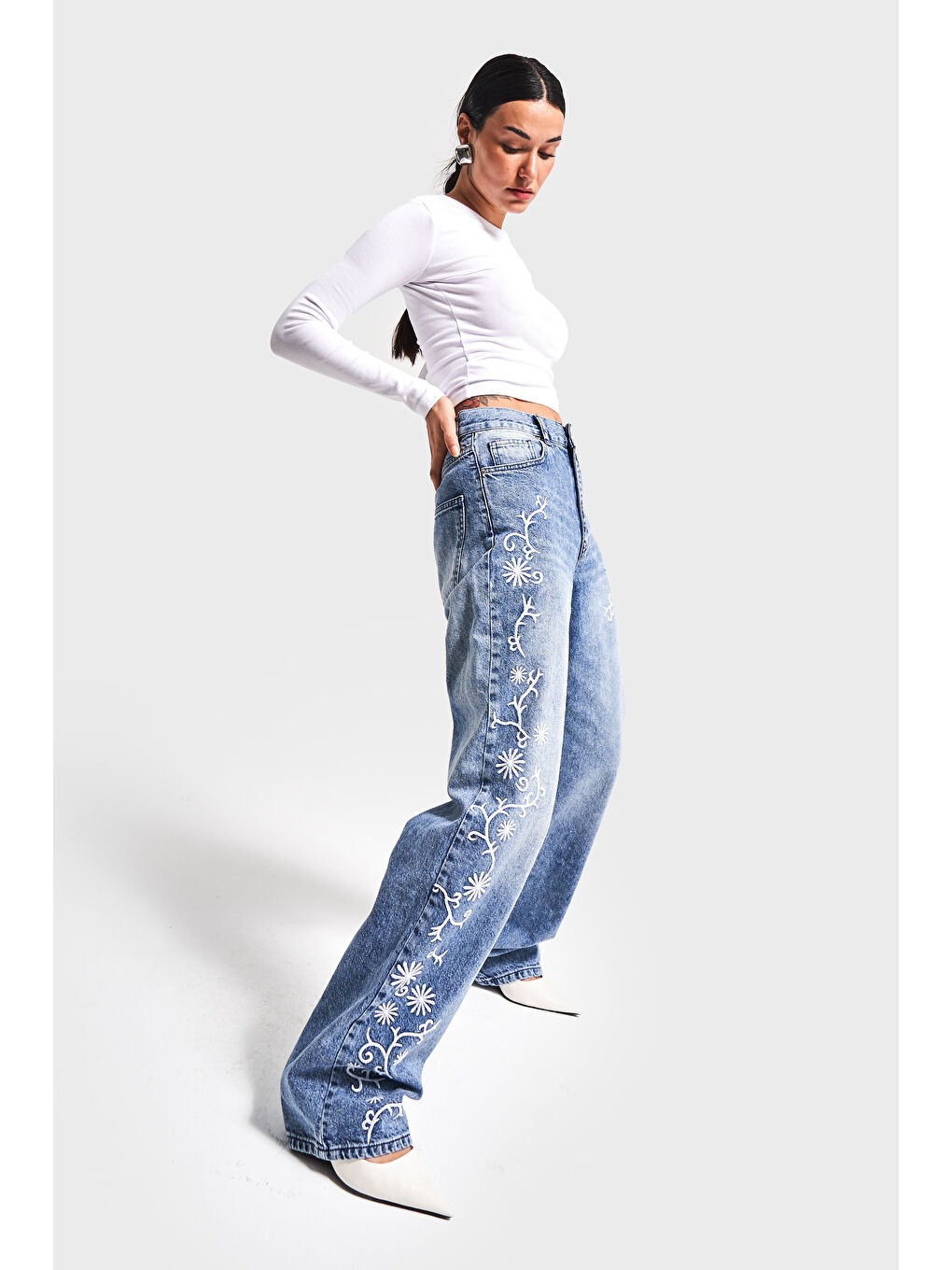 Kadın Mavi Renk 4S5-27 Straight Fit %100 Pamuk Nakış Detaylı Tasarım Denim Jean-4