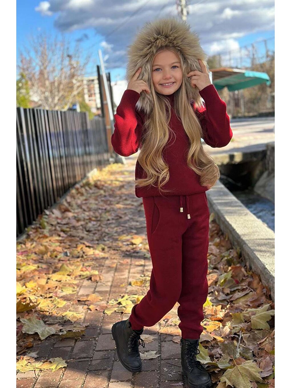 Kız Çocuk Yakası Çıkarılabilir Kürklü Kazak Çift Cepli Triko Bordo Alt Üst Takım-5