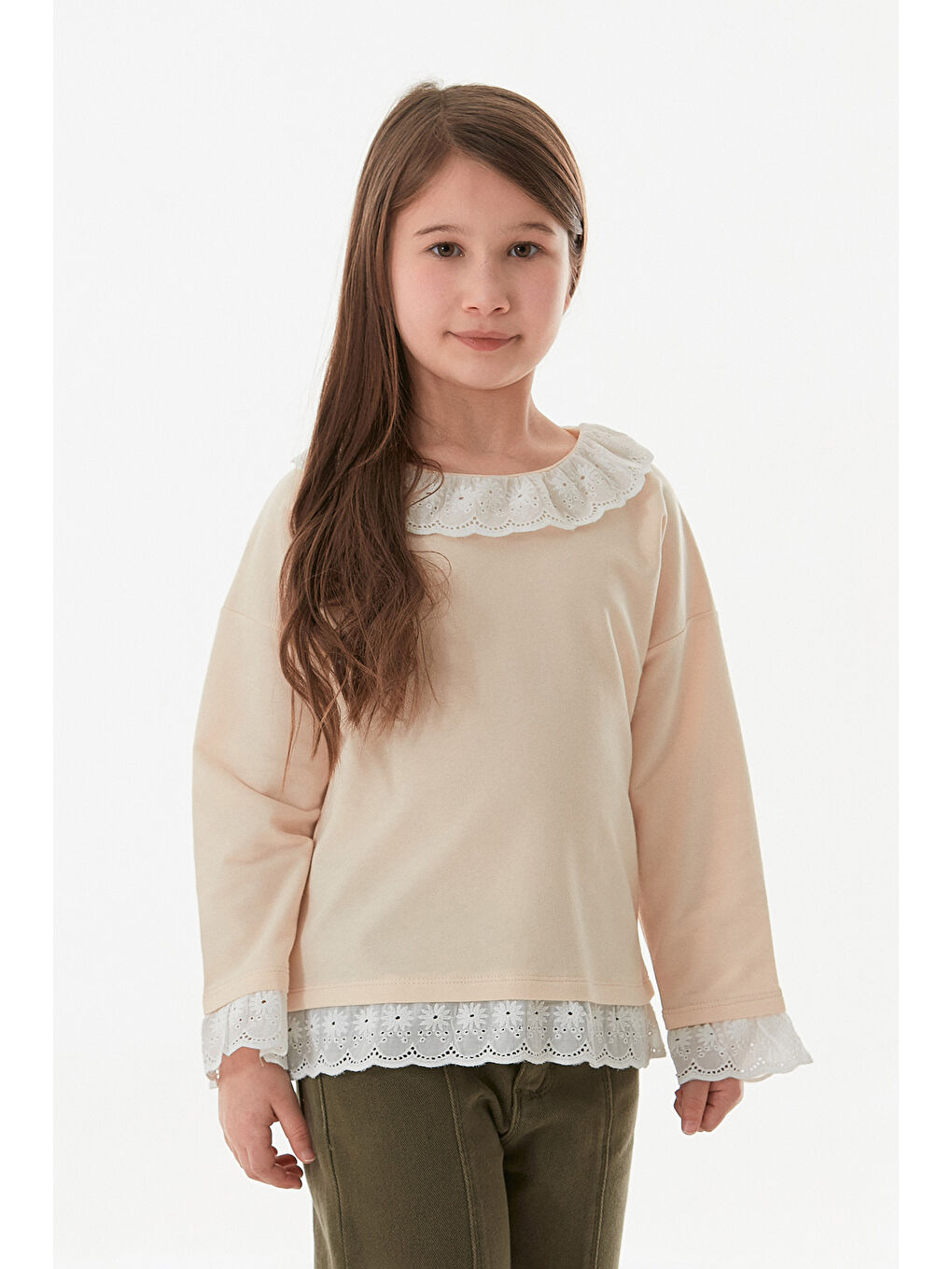 Bej Kolu Ve Yakası Dantelli Bebe Yaka Kız Çocuk Bluz