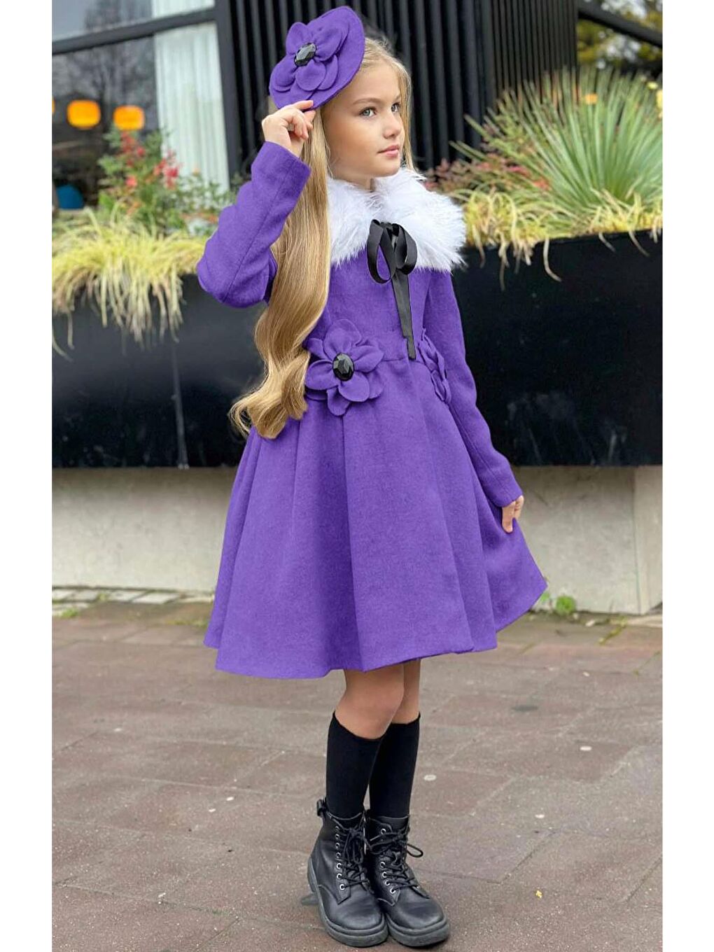Kız Çocuk Kürk Yakalı Önü Çiçek Ve Elmas taş Detaylı Mor Kaşe-1