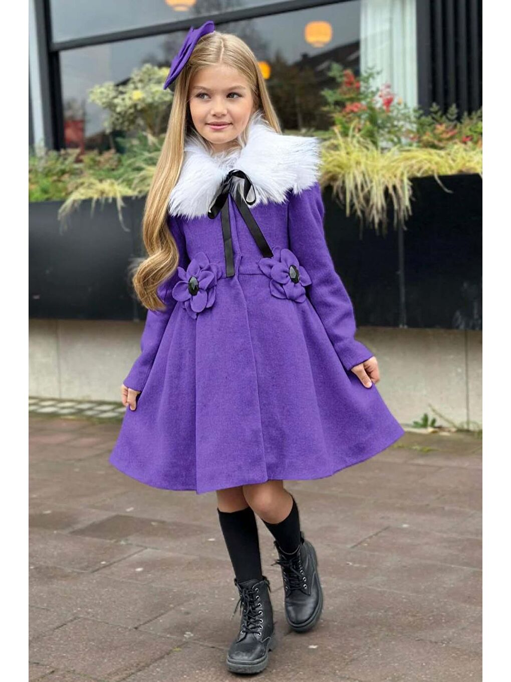 Kız Çocuk Kürk Yakalı Önü Çiçek Ve Elmas taş Detaylı Mor Kaşe-3