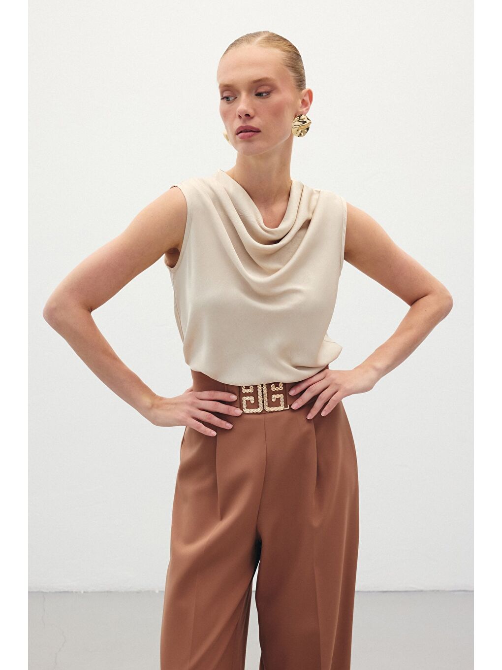 Degaje Yaka Saten Bluz - Bej-1