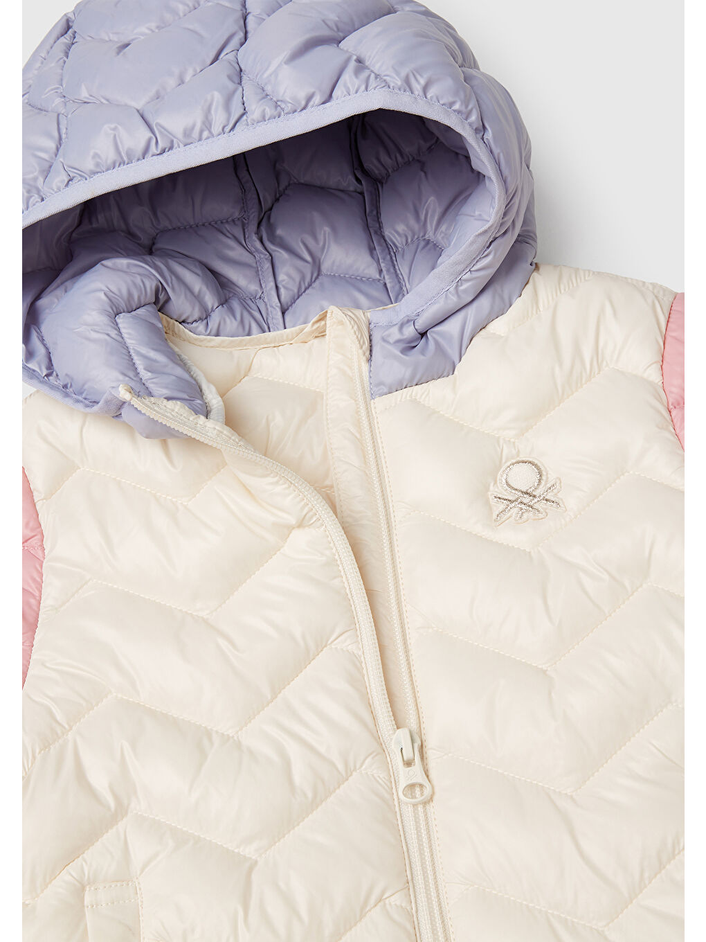 Kız Çocuk Siyah Mix Simli Logo İşlemeli Kapüşonlu Mevsimlik İnce Mont-2