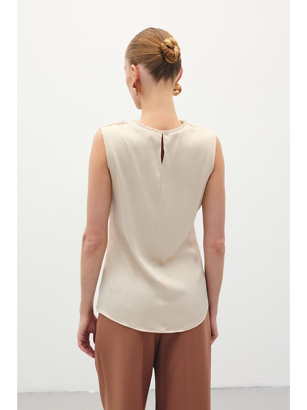 Degaje Yaka Saten Bluz - Bej-3