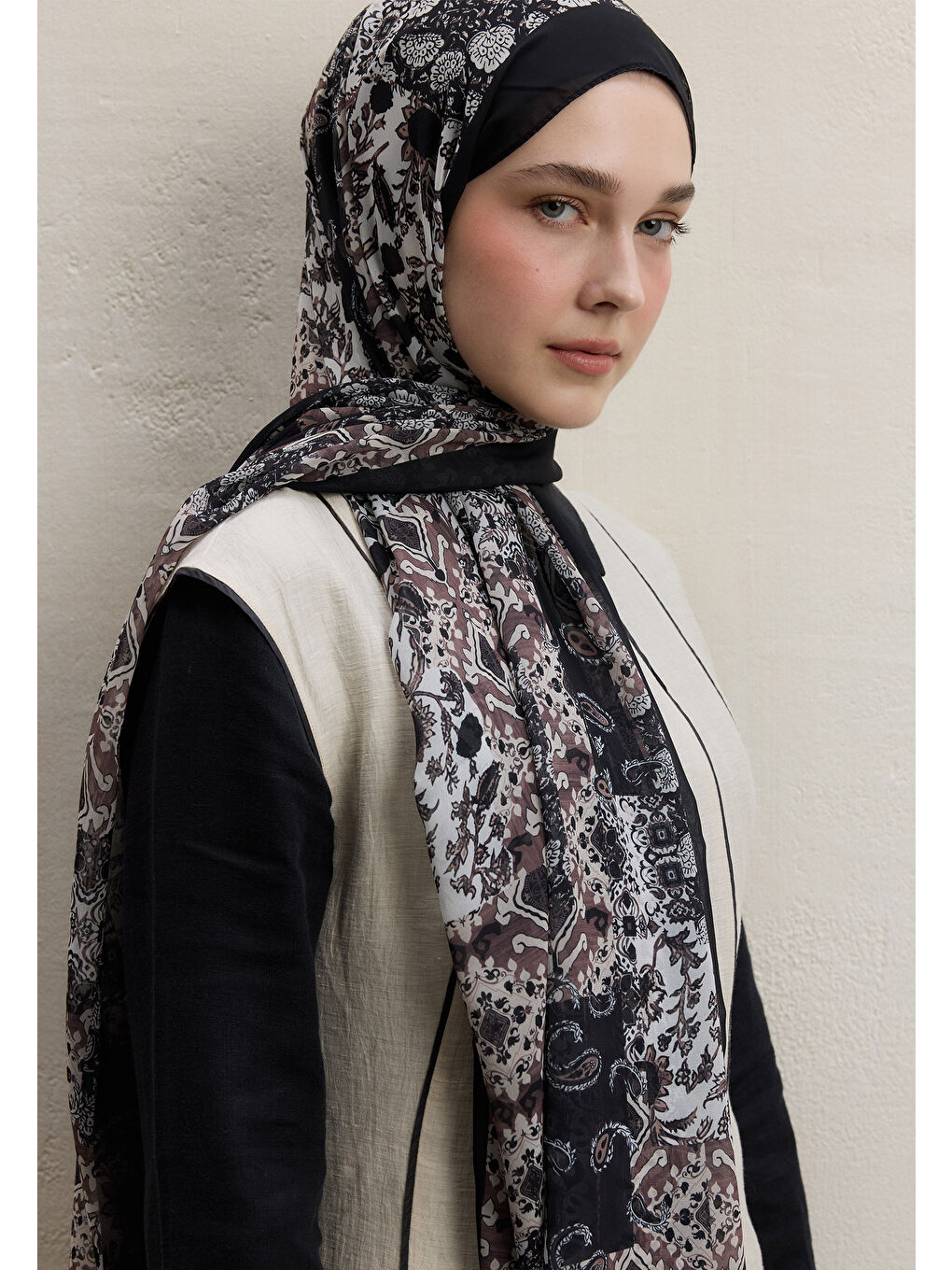 Ethnıc Fıgure Desen İpek Krep Şal Siyah-2