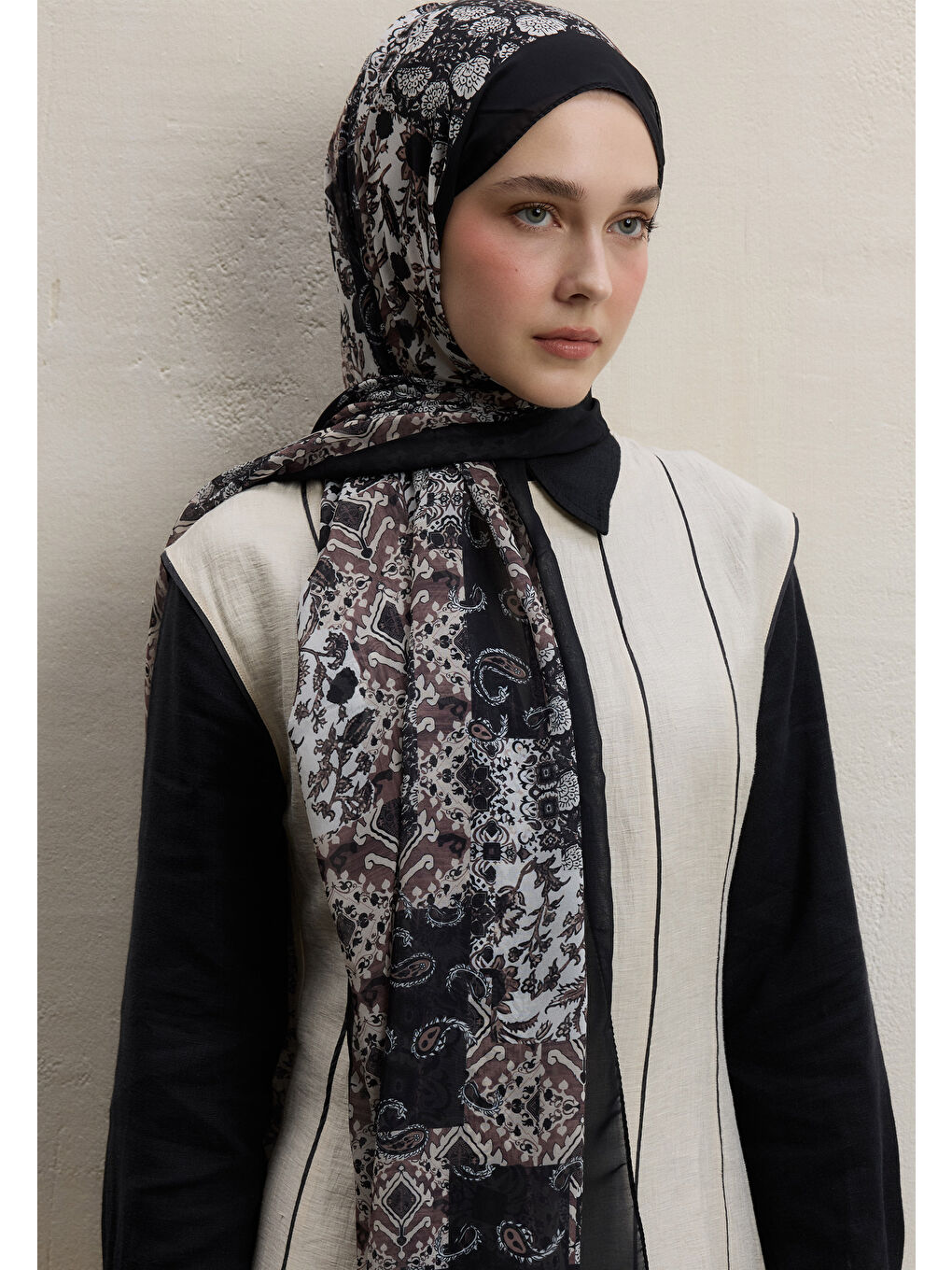 Ethnıc Fıgure Desen İpek Krep Şal Siyah-4