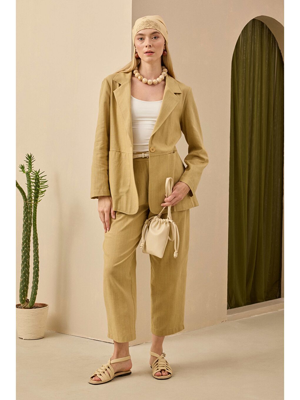 Kahverengi Çift Pileli Keten Pantolon Açık Camel-2