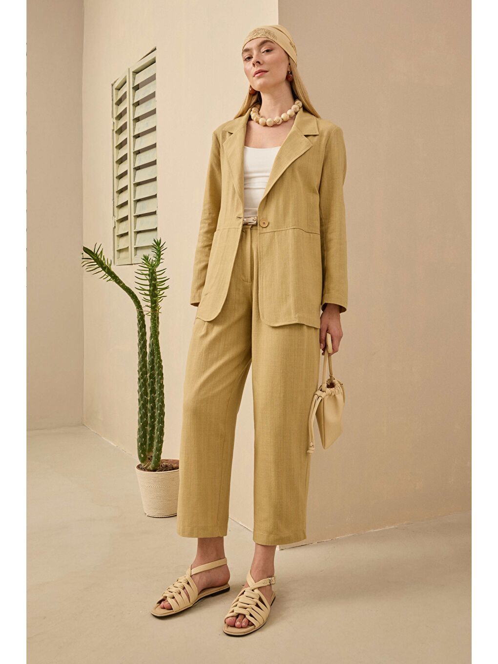 Kahverengi Çift Pileli Keten Pantolon Açık Camel-3