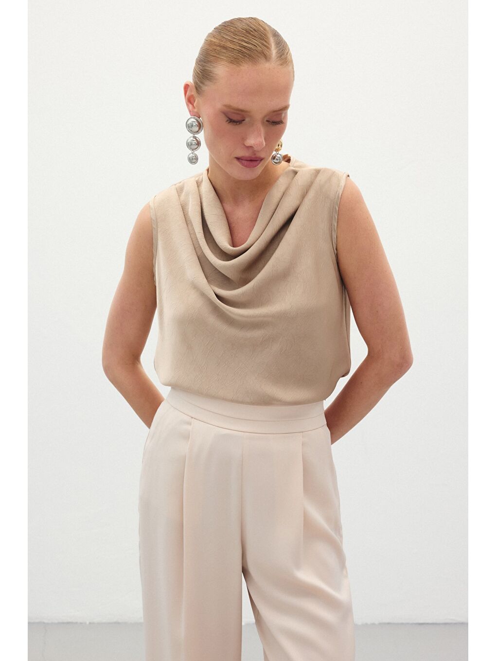 Bej Degaje Yaka Saten Bluz - Vizon-1