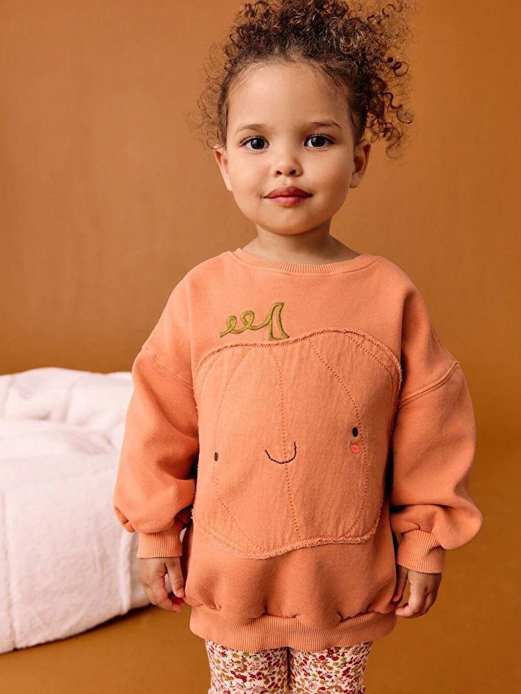 Karışık Kız Çocuk Pamuklu Turuncu Meyve Baskılı Sweatshirt Ve Çiçek Desenli Tayt Takım-3