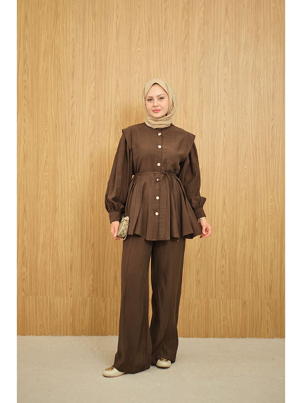 Kadın Bel Büzgülü Gold Düğme Detay Pantolonlu Takım Kahverengi-2