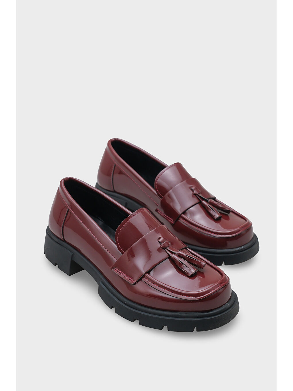 Bordo Elga Trak Tabanlı Püsküllü Kadın Loafer-1