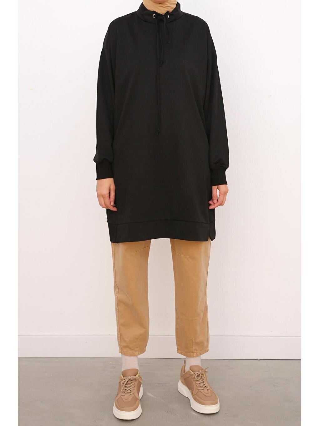 Siyah Kuşgözlü Rahat Kalıp Sweat Tunik-1