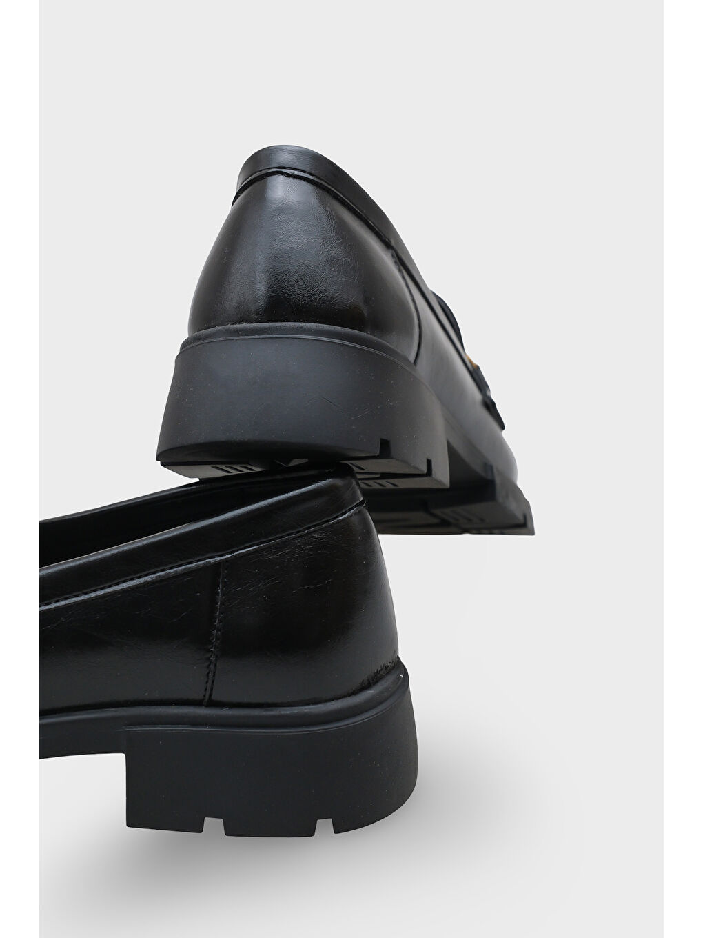 Siyah Jessie Trak Tabanlı Metal Tokalı Kadın Loafer-3