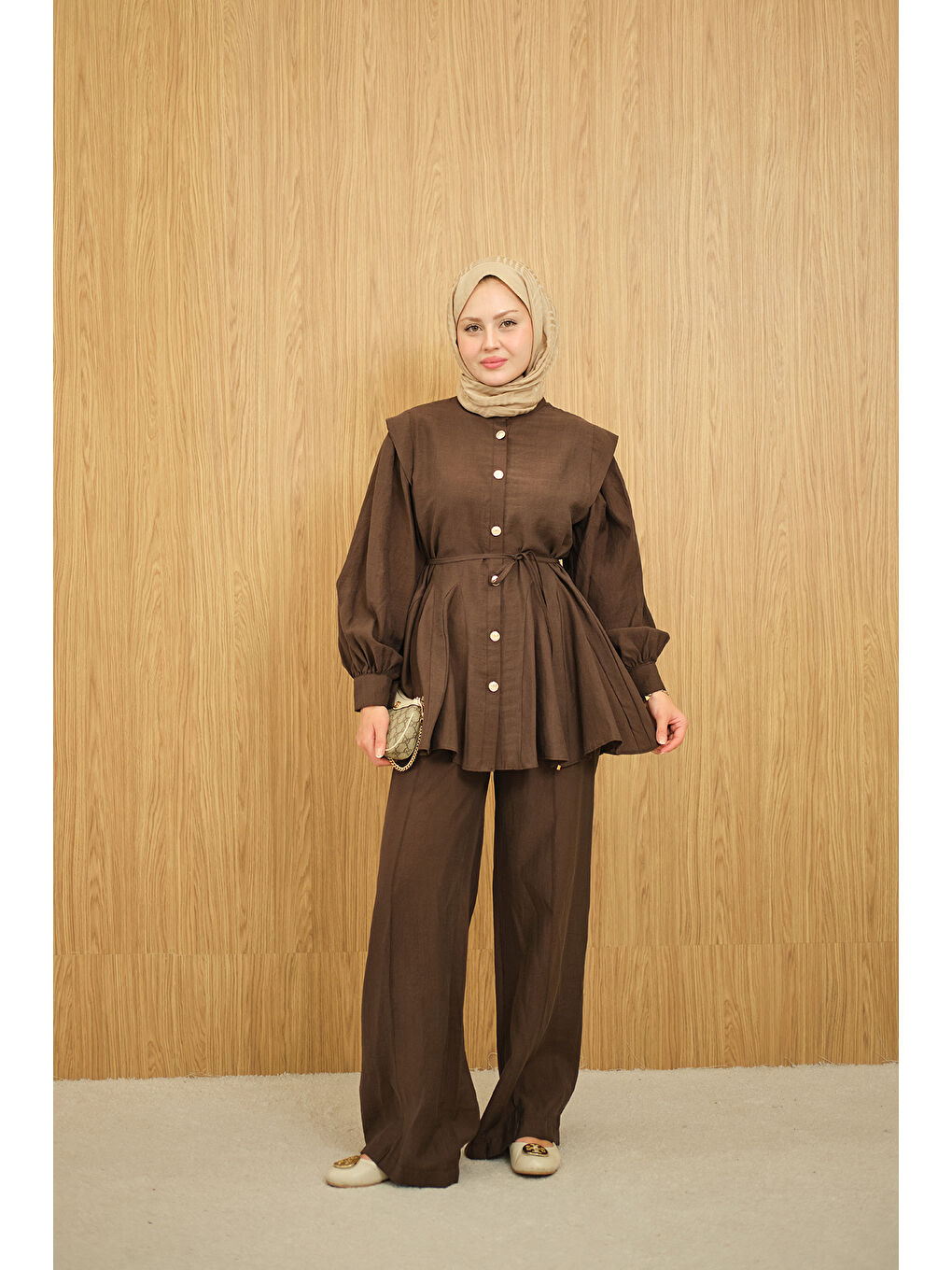 Kadın Bel Büzgülü Gold Düğme Detay Pantolonlu Takım Kahverengi-3