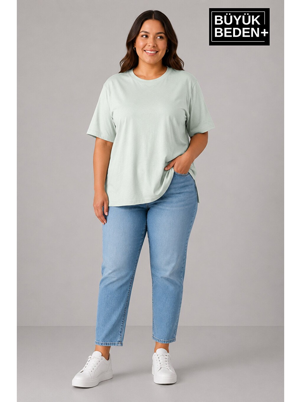 Turkuaz Büyük Beden Kadın Bisiklet Yaka Yırtmaç Detaylı 3XL-6XL Tunik Tişört SPR26BTSK501