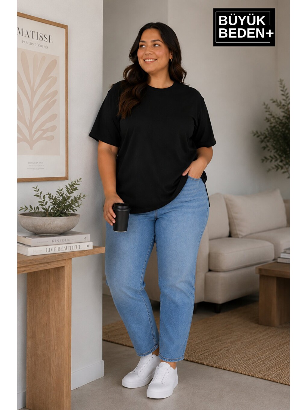 Siyah Büyük Beden Kadın Bisiklet Yaka Yırtmaç Detaylı 3XL-6XL Tunik Tişört SPR26BTSK501-2