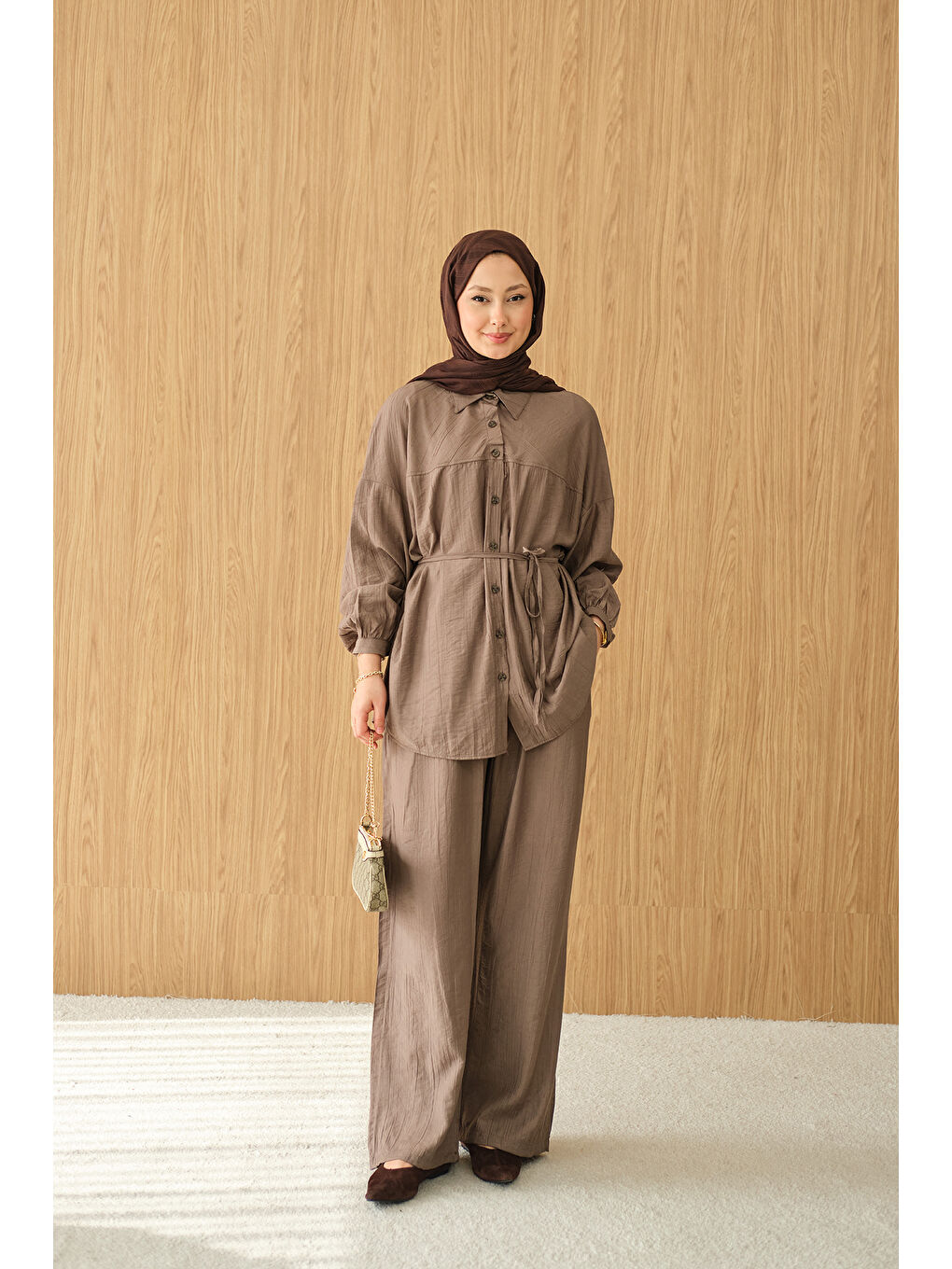 Kadın Kırışık Desen Bel Bağlamalı Gömlek Yaka Takım Kahverengi