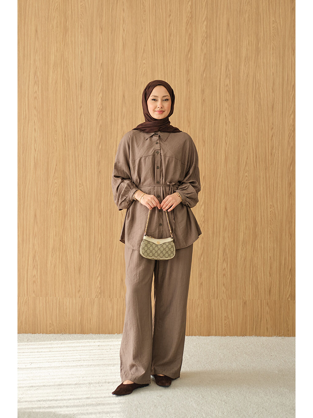 Kadın Kırışık Desen Bel Bağlamalı Gömlek Yaka Takım Kahverengi-1